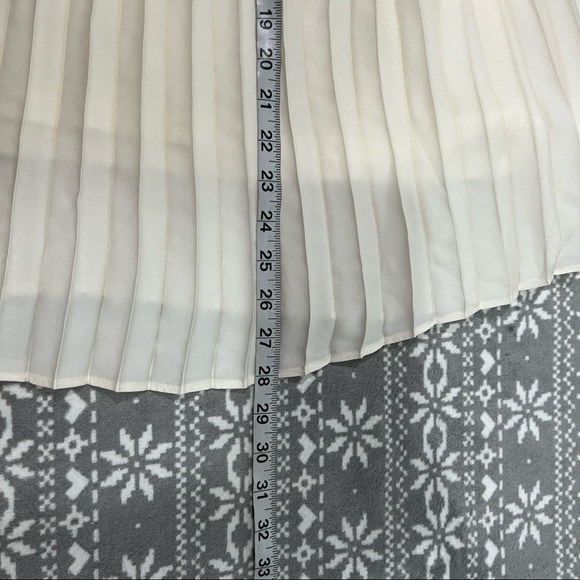 Express Pleated Off The Shoulder Mini Dress In Swan Size XS - Picture 9 of 14